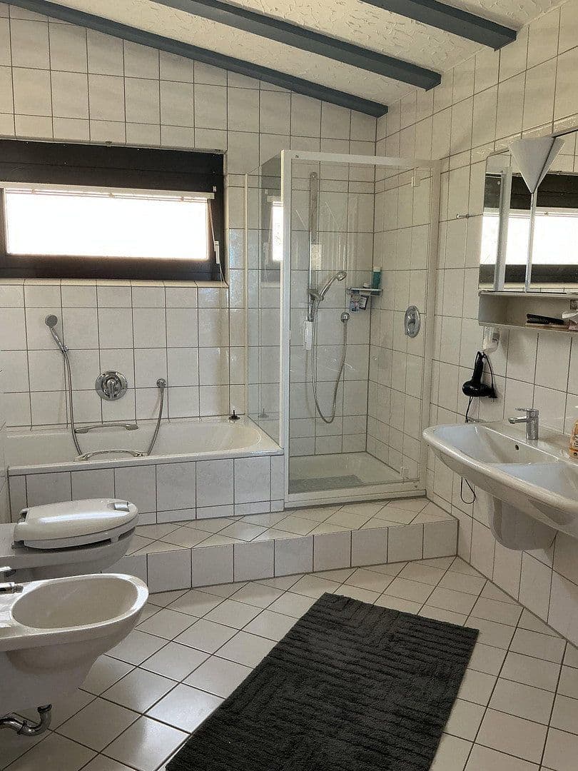 Predaj domu 218 m², pozemok 661 m², Wiesenstraße 10, Eltville am Rhein, Hesensko Predaj domu 218 m², pozemok 661 m², Wiesenstraße 10, Eltville am Rhein, Hesensko