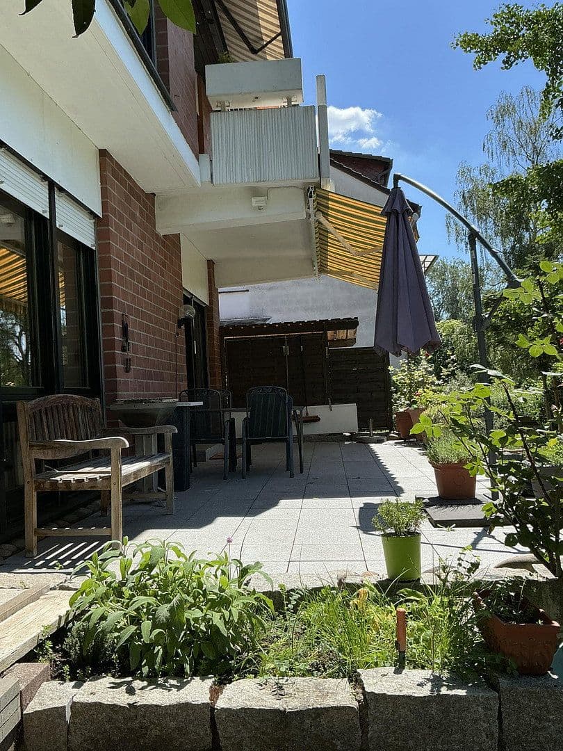 Predaj domu 218 m², pozemok 661 m², Wiesenstraße 10, Eltville am Rhein, Hesensko Predaj domu 218 m², pozemok 661 m², Wiesenstraße 10, Eltville am Rhein, Hesensko