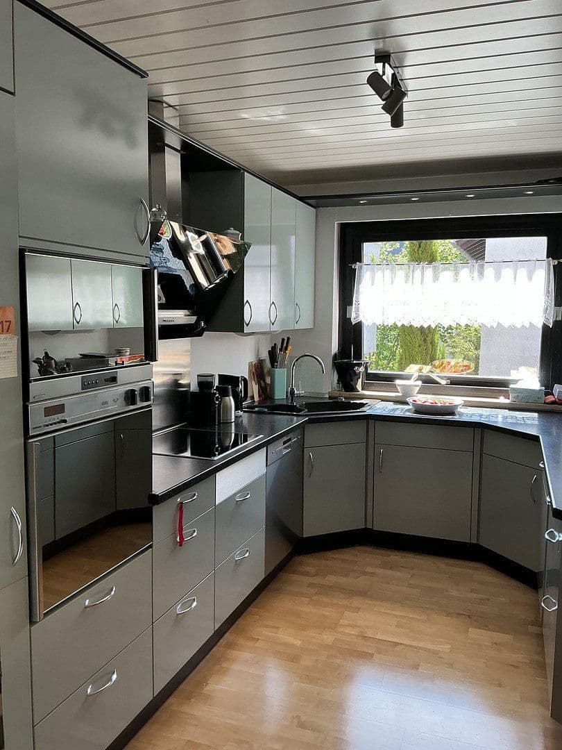 Predaj domu 218 m², pozemok 661 m², Wiesenstraße 10, Eltville am Rhein, Hesensko Predaj domu 218 m², pozemok 661 m², Wiesenstraße 10, Eltville am Rhein, Hesensko