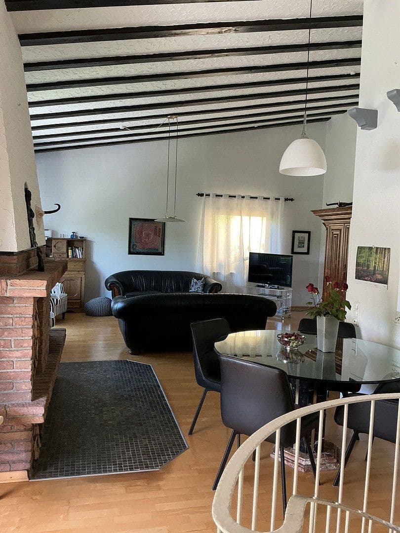 Predaj domu 218 m², pozemok 661 m², Wiesenstraße 10, Eltville am Rhein, Hesensko Predaj domu 218 m², pozemok 661 m², Wiesenstraße 10, Eltville am Rhein, Hesensko
