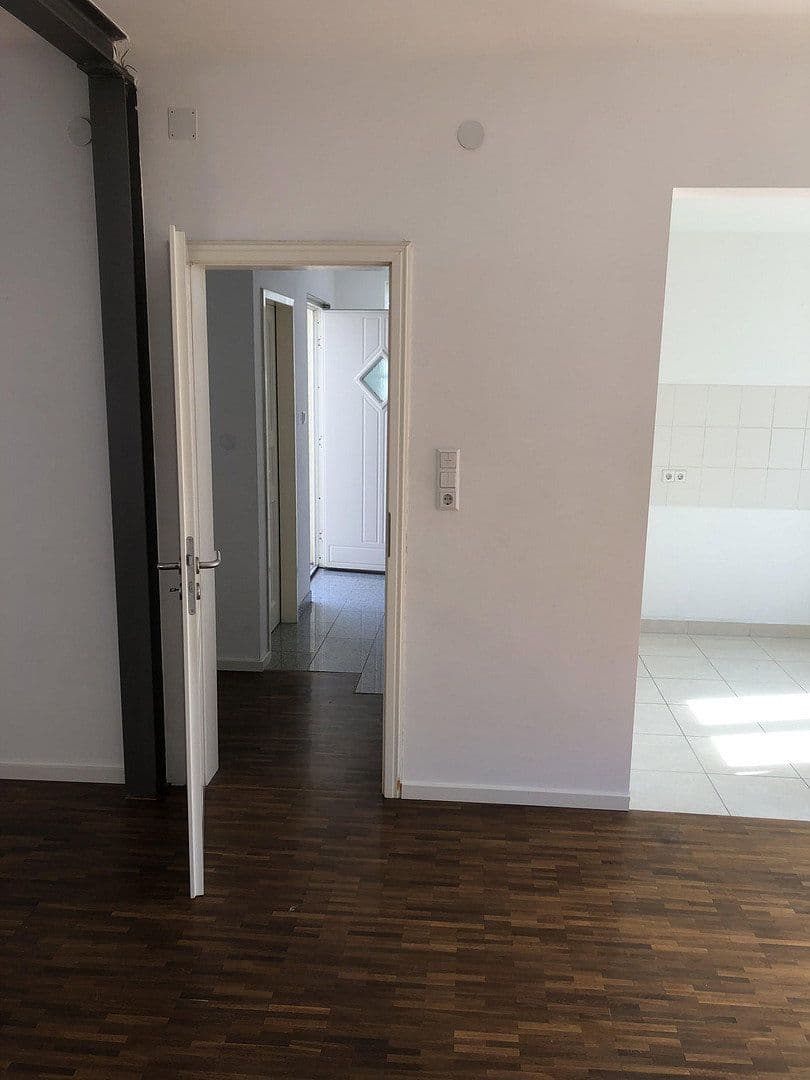 Prenájom domu 160 m², pozemok 200 m², Fellbach, Bádensko-Wurttembersko Prenájom domu 160 m², pozemok 200 m², Fellbach, Bádensko-Wurttembersko