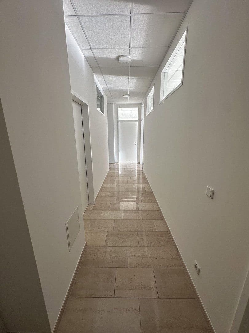 Prenájom kancelárie 162 m², Karl-Schurz-Straße, Paderborn, Severné Porýnie - Westfálsko Prenájom kancelárie 162 m², Karl-Schurz-Straße, Paderborn, Severné Porýnie - Westfálsko