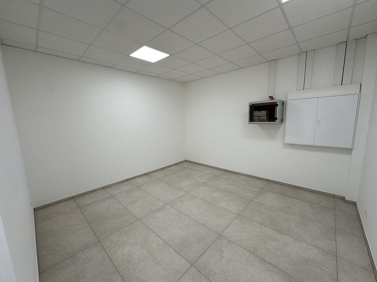 Prenájom kancelárie 162 m², Karl-Schurz-Straße, Paderborn, Severné Porýnie - Westfálsko Prenájom kancelárie 162 m², Karl-Schurz-Straße, Paderborn, Severné Porýnie - Westfálsko