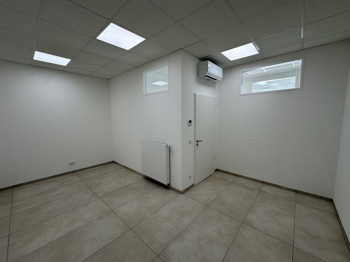 Prenájom kancelárie 162 m², Karl-Schurz-Straße, Paderborn, Severné Porýnie - Westfálsko Prenájom kancelárie 162 m², Karl-Schurz-Straße, Paderborn, Severné Porýnie - Westfálsko
