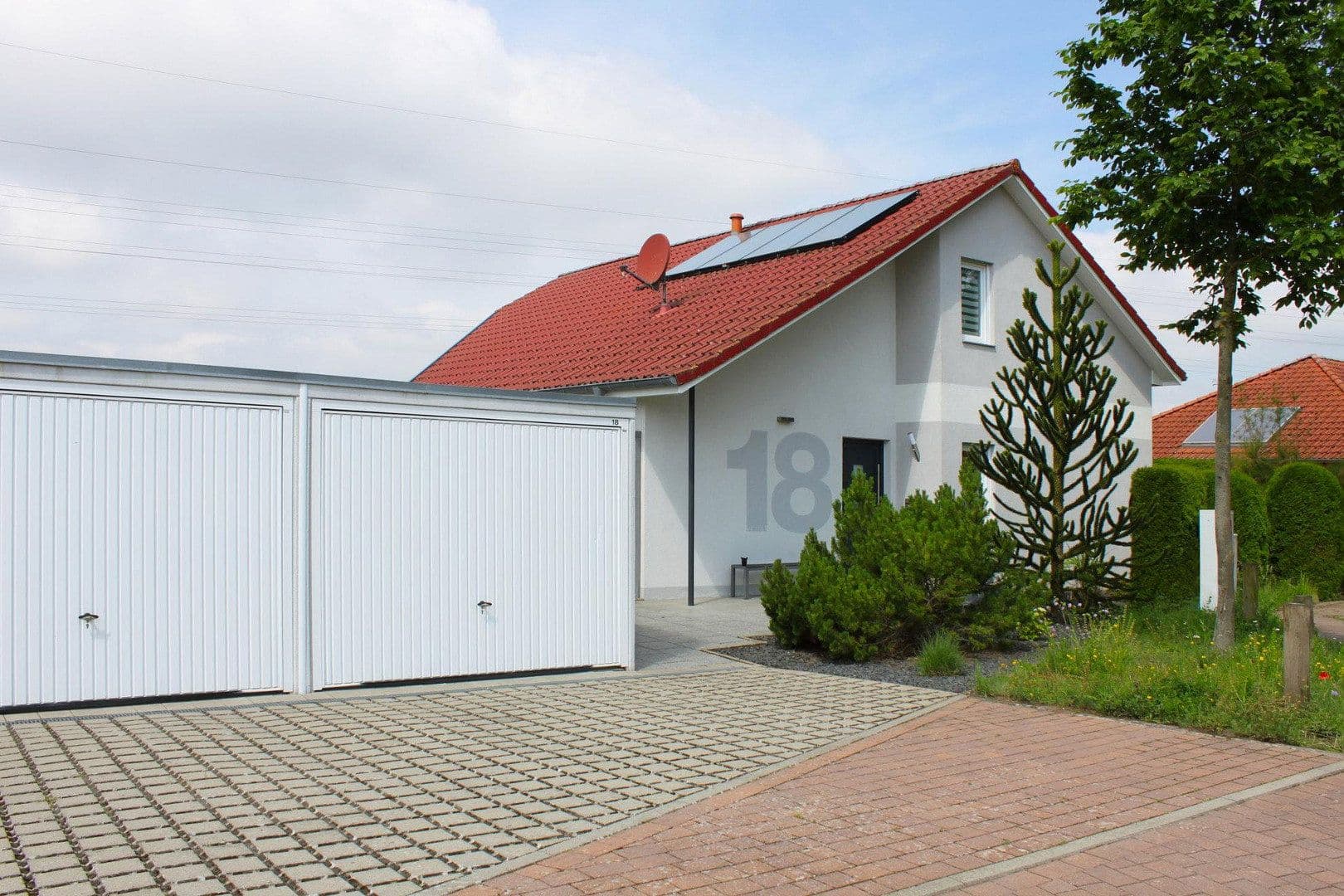 Predaj domu 153 m², pozemok 615 m², Lüneburg, Dolné Sasko Predaj domu 153 m², pozemok 615 m², Lüneburg, Dolné Sasko
