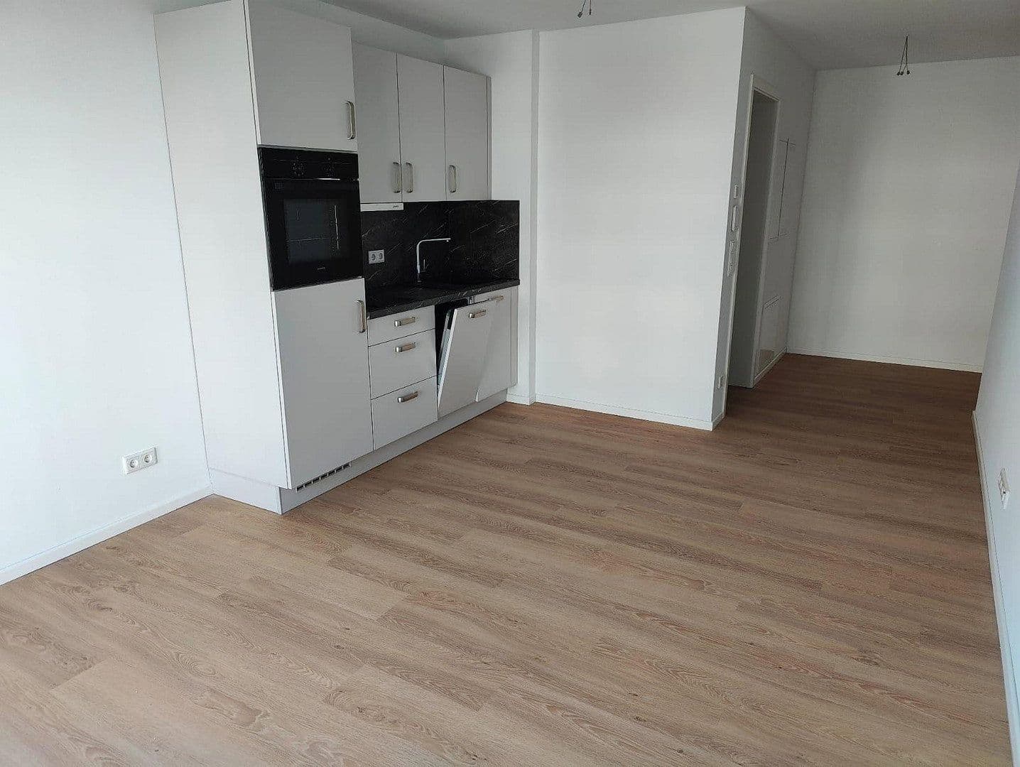 Prenájom bytu 1-izbový 27 m², Maximilianstr. 43, Nürnberg, Bavorsko Prenájom bytu 1-izbový 27 m², Maximilianstr. 43, Nürnberg, Bavorsko