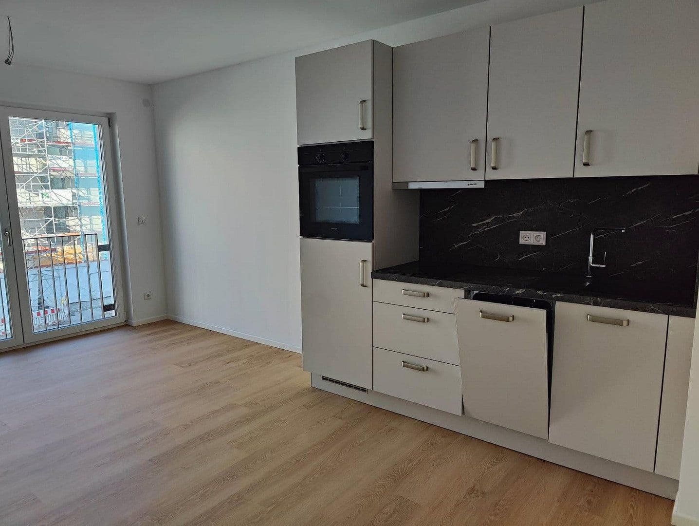 Prenájom bytu 1-izbový 27 m², Maximilianstr. 43, Nürnberg, Bavorsko Prenájom bytu 1-izbový 27 m², Maximilianstr. 43, Nürnberg, Bavorsko
