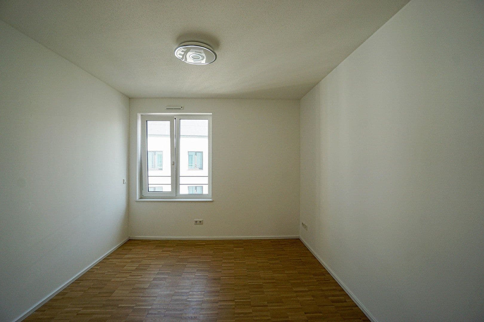 Prenájom bytu 4-izbový 114 m², Johanna-Dachs-Str. 34, Regensburg, Bavorsko Prenájom bytu 4-izbový 114 m², Johanna-Dachs-Str. 34, Regensburg, Bavorsko