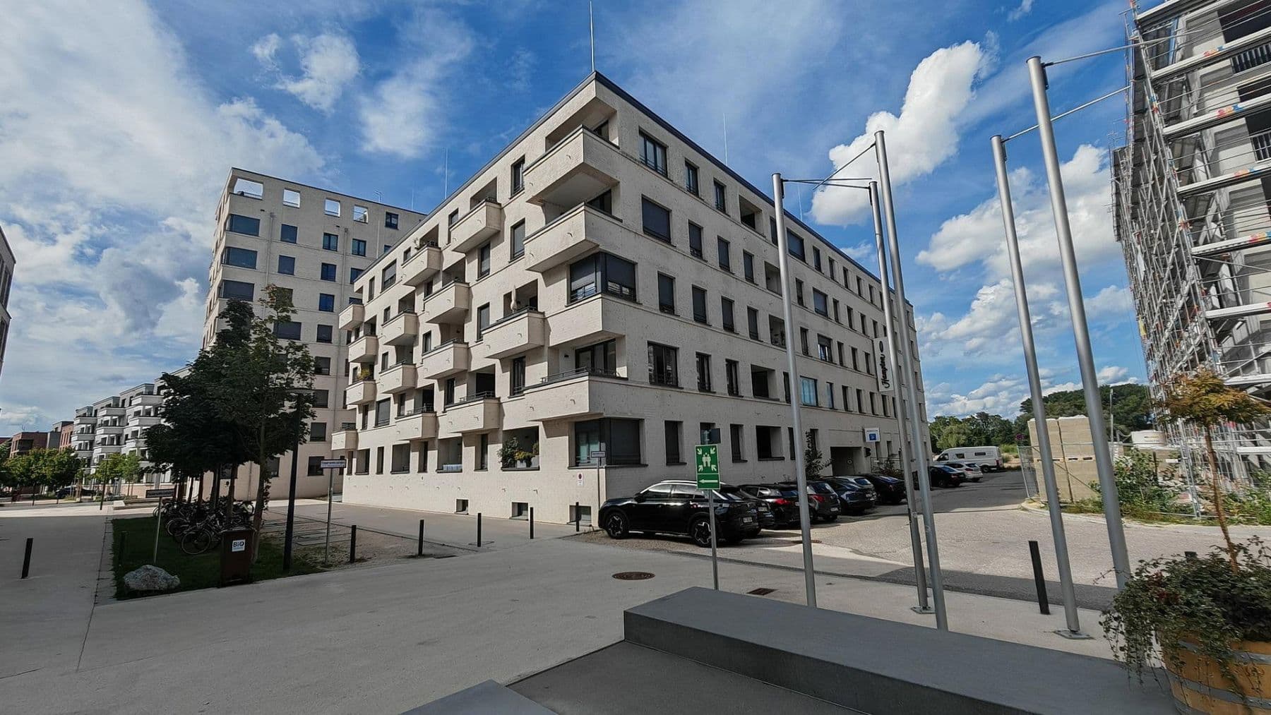 Prenájom bytu 4-izbový 114 m², Johanna-Dachs-Str. 34, Regensburg, Bavorsko Prenájom bytu 4-izbový 114 m², Johanna-Dachs-Str. 34, Regensburg, Bavorsko