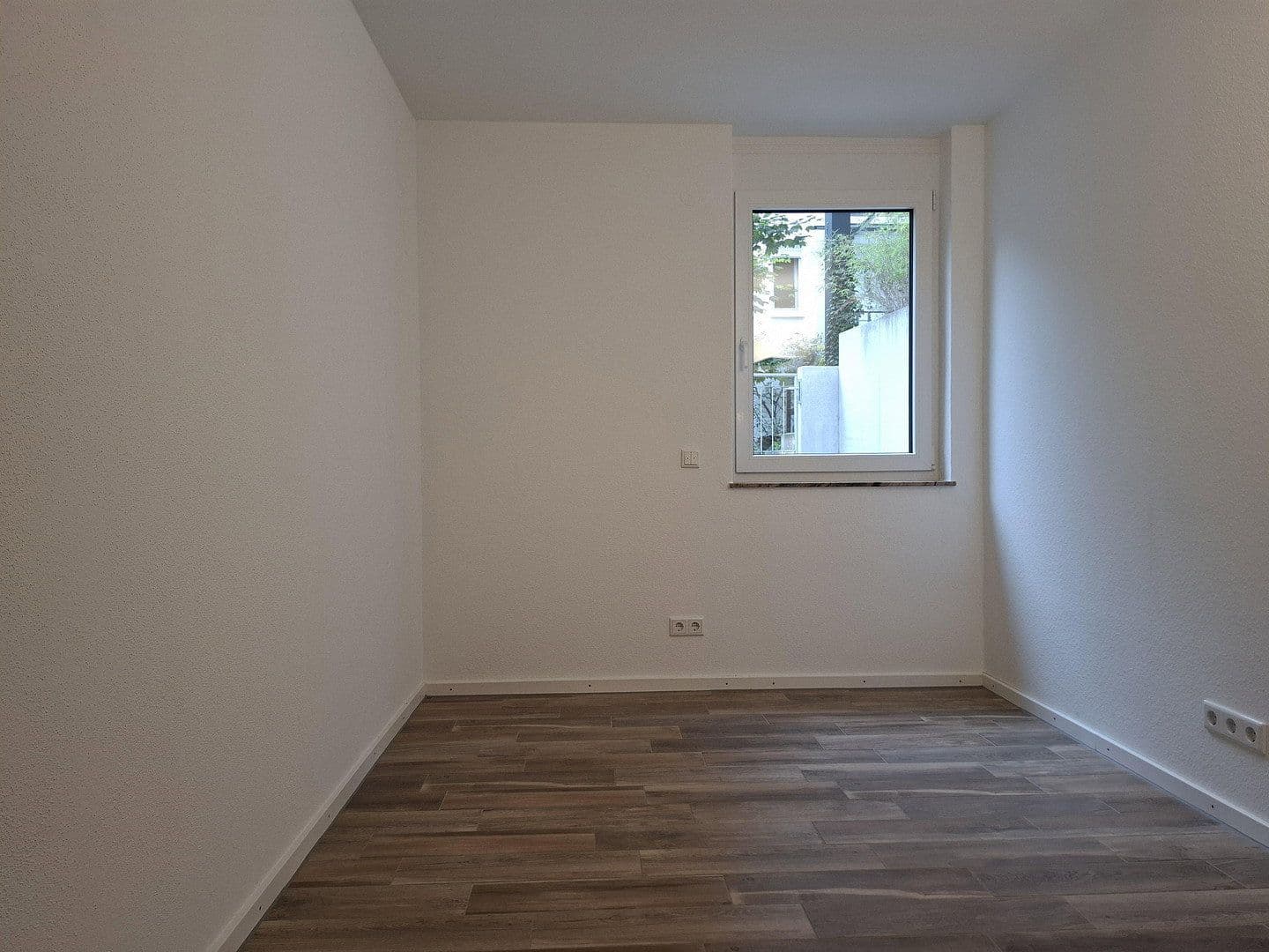 Prenájom bytu 3-izbový 82 m², Heidelberg, Bádensko-Wurttembersko Prenájom bytu 3-izbový 82 m², Heidelberg, Bádensko-Wurttembersko