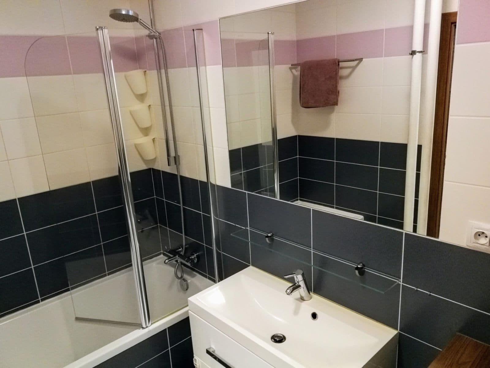 Prenájom bytu 2-izbový 55 m², Nad Vodovodem, Praha, Praha Prenájom bytu 2-izbový 55 m², Nad Vodovodem, Praha, Praha