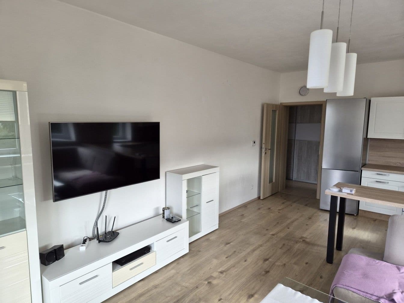 Prenájom bytu 3-izbový 84 m², U Václava, Plasy, Plzeňský kraj Prenájom bytu 3-izbový 84 m², U Václava, Plasy, Plzeňský kraj