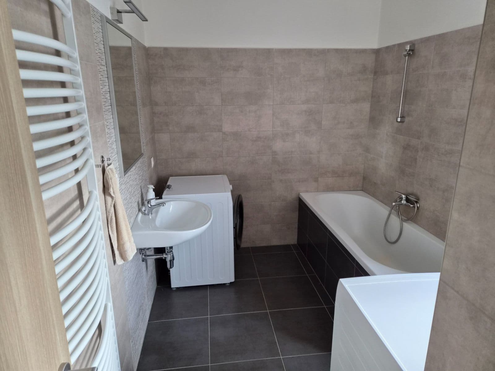 Prenájom bytu 3-izbový 84 m², U Václava, Plasy, Plzeňský kraj Prenájom bytu 3-izbový 84 m², U Václava, Plasy, Plzeňský kraj
