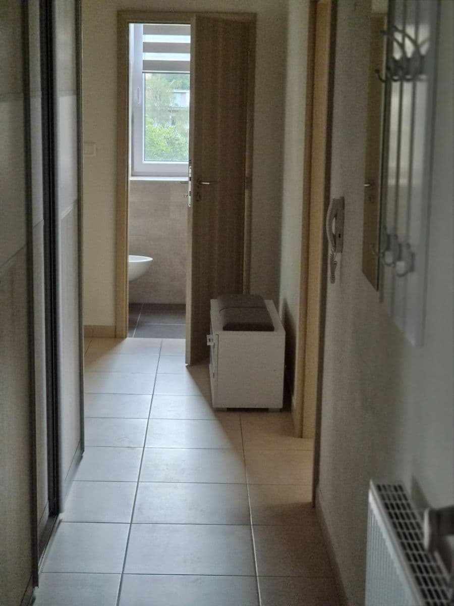 Prenájom bytu 3-izbový 84 m², U Václava, Plasy, Plzeňský kraj Prenájom bytu 3-izbový 84 m², U Václava, Plasy, Plzeňský kraj
