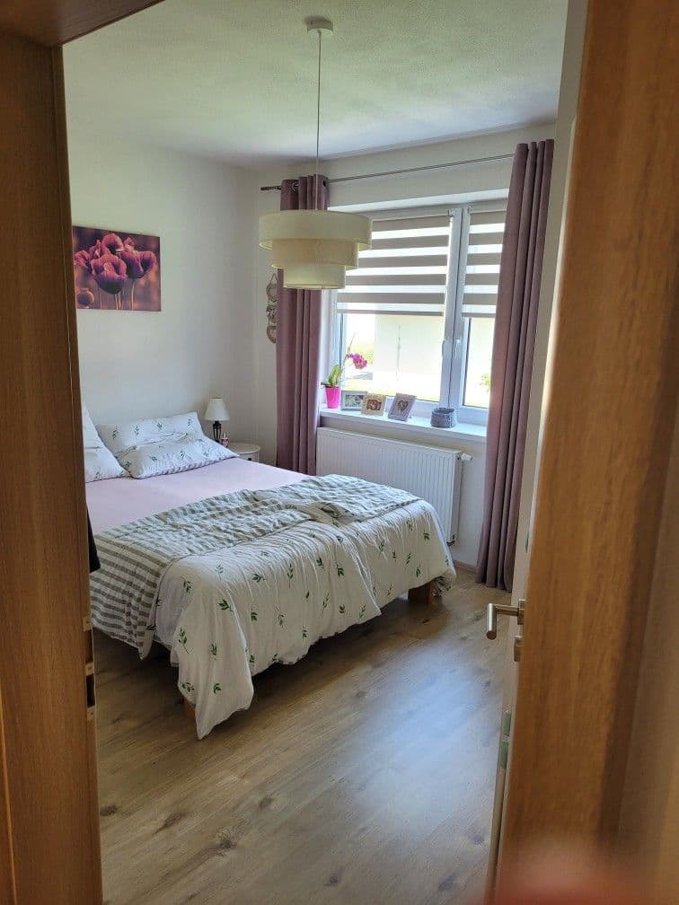 Prenájom bytu 3-izbový 84 m², U Václava, Plasy, Plzeňský kraj Prenájom bytu 3-izbový 84 m², U Václava, Plasy, Plzeňský kraj