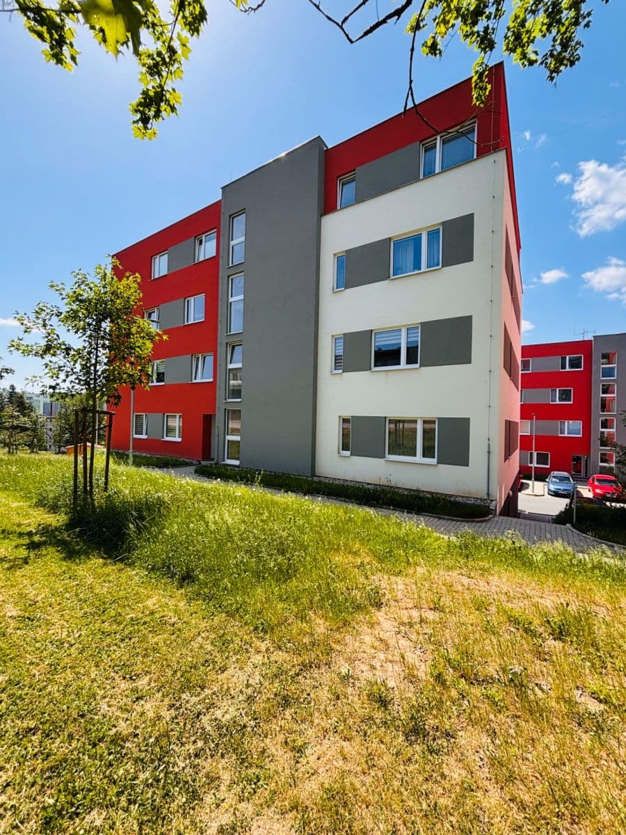 Prenájom bytu 3-izbový 84 m², U Václava, Plasy, Plzeňský kraj Prenájom bytu 3-izbový 84 m², U Václava, Plasy, Plzeňský kraj