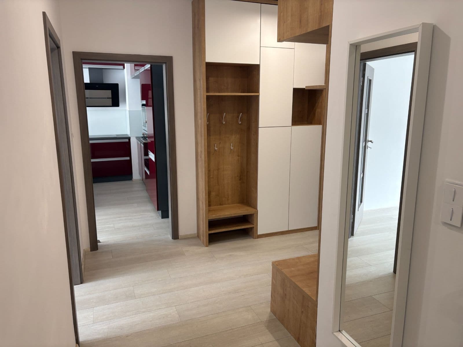 Prenájom bytu 4-izbový 108 m², Makedonská, Praha, Praha Prenájom bytu 4-izbový 108 m², Makedonská, Praha, Praha
