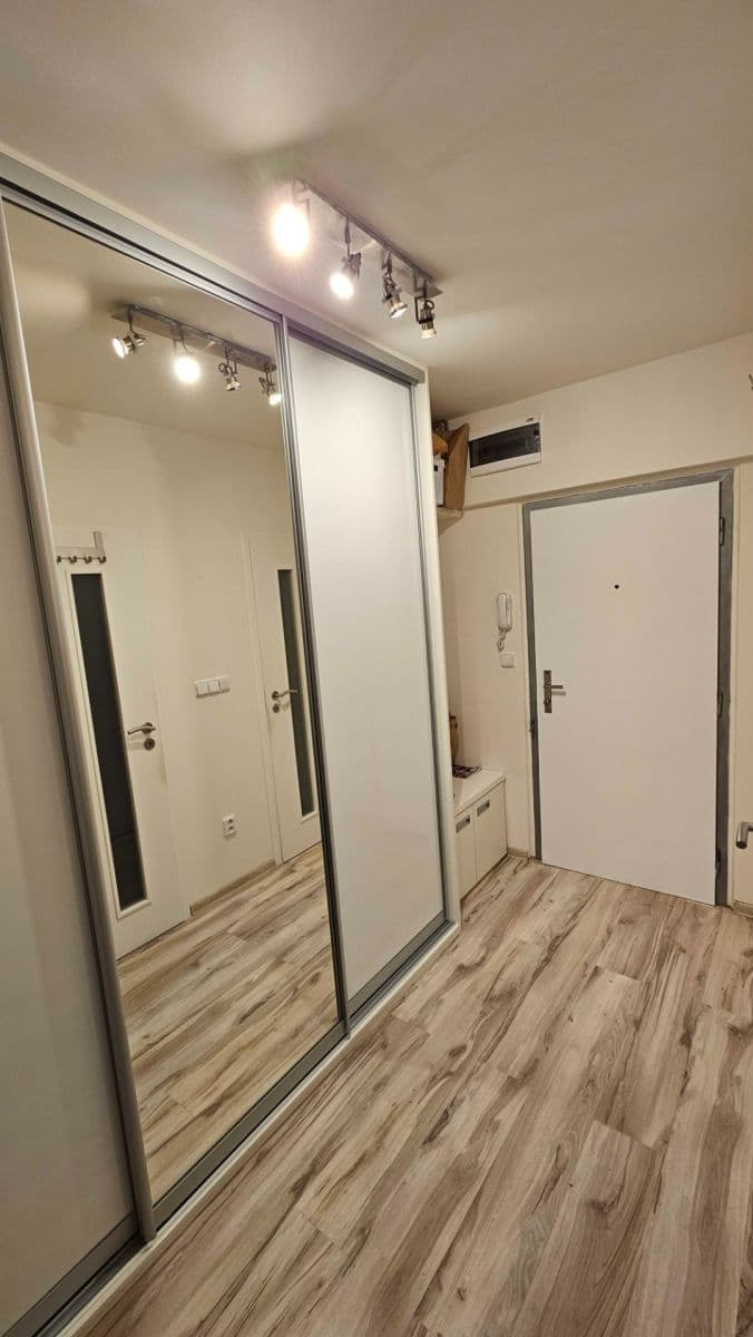 Prenájom bytu 2-izbový 54 m², Milánská, Praha, Praha Prenájom bytu 2-izbový 54 m², Milánská, Praha, Praha