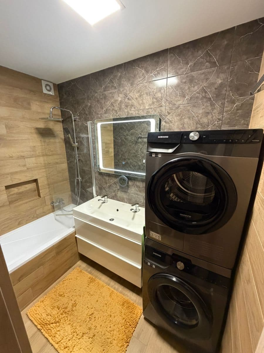 Prenájom bytu 2-izbový 54 m², V Úžlabině, Praha, Praha Prenájom bytu 2-izbový 54 m², V Úžlabině, Praha, Praha