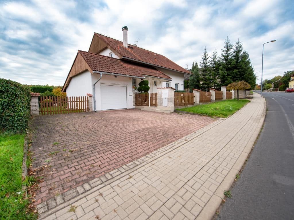 Predaj domu 160 m², pozemok 2.883 m², Mostecká, Braňany, Ústecký kraj Predaj domu 160 m², pozemok 2.883 m², Mostecká, Braňany, Ústecký kraj