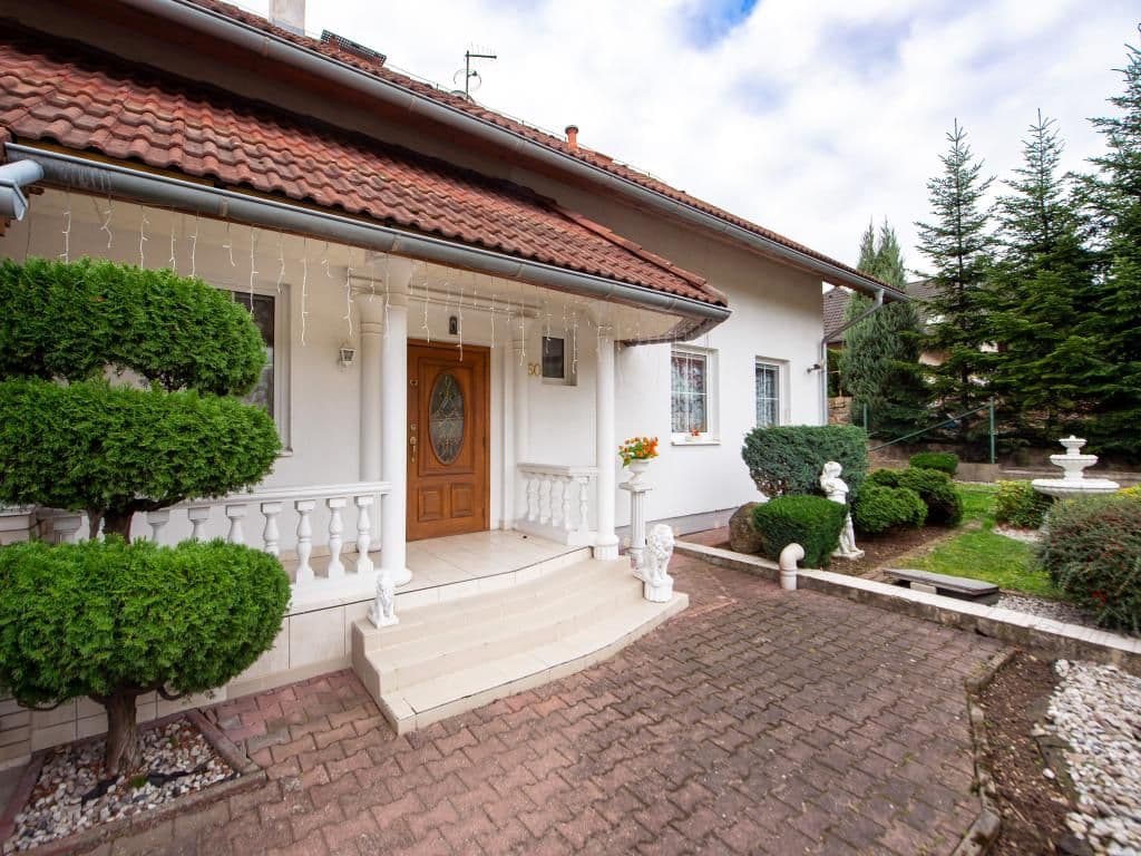 Predaj domu 160 m², pozemok 2.883 m², Mostecká, Braňany, Ústecký kraj Predaj domu 160 m², pozemok 2.883 m², Mostecká, Braňany, Ústecký kraj