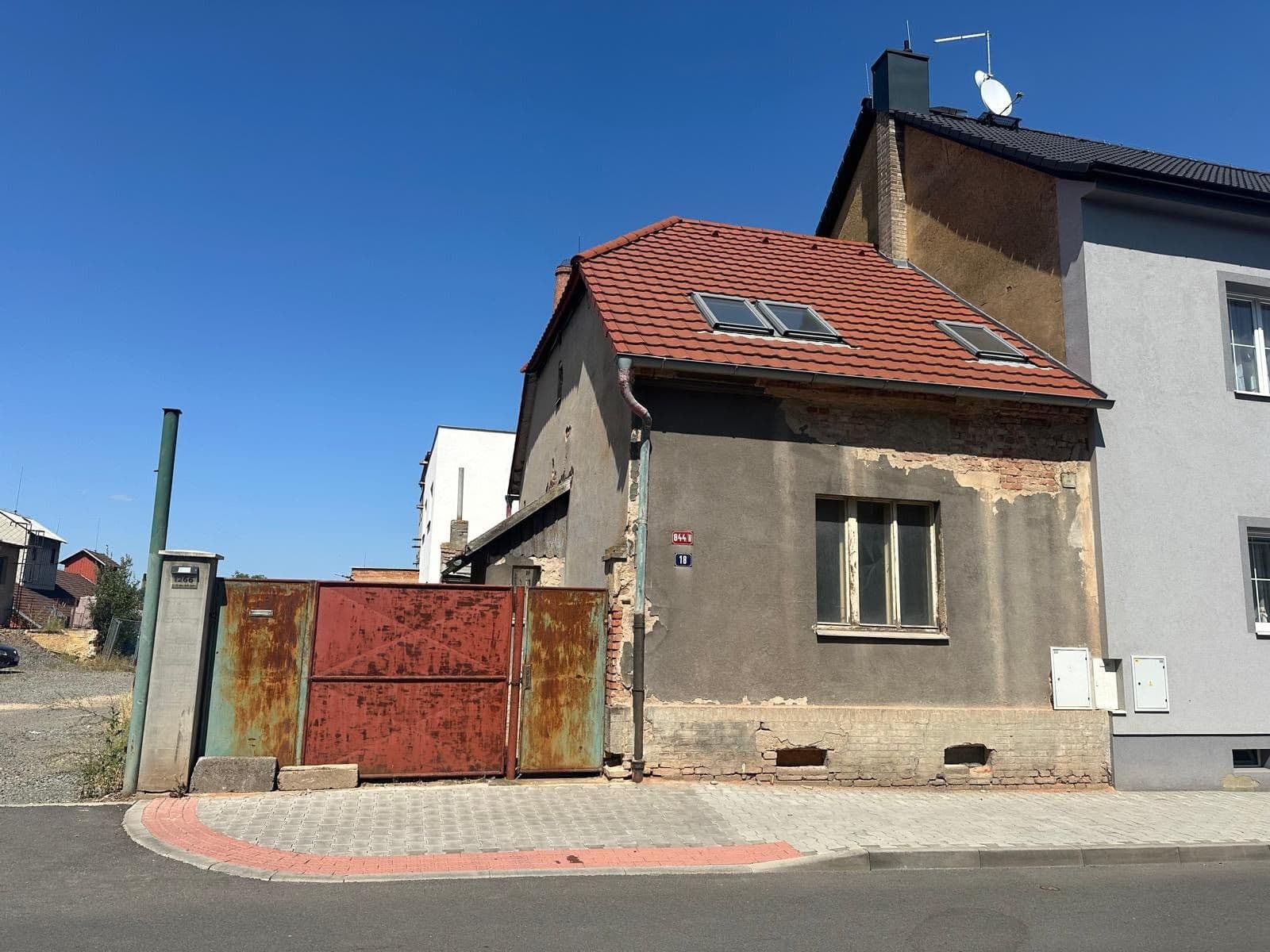 Predaj domu 107 m², pozemok 175 m², Jiráskova, Rakovník, Středočeský kraj Predaj domu 107 m², pozemok 175 m², Jiráskova, Rakovník, Středočeský kraj