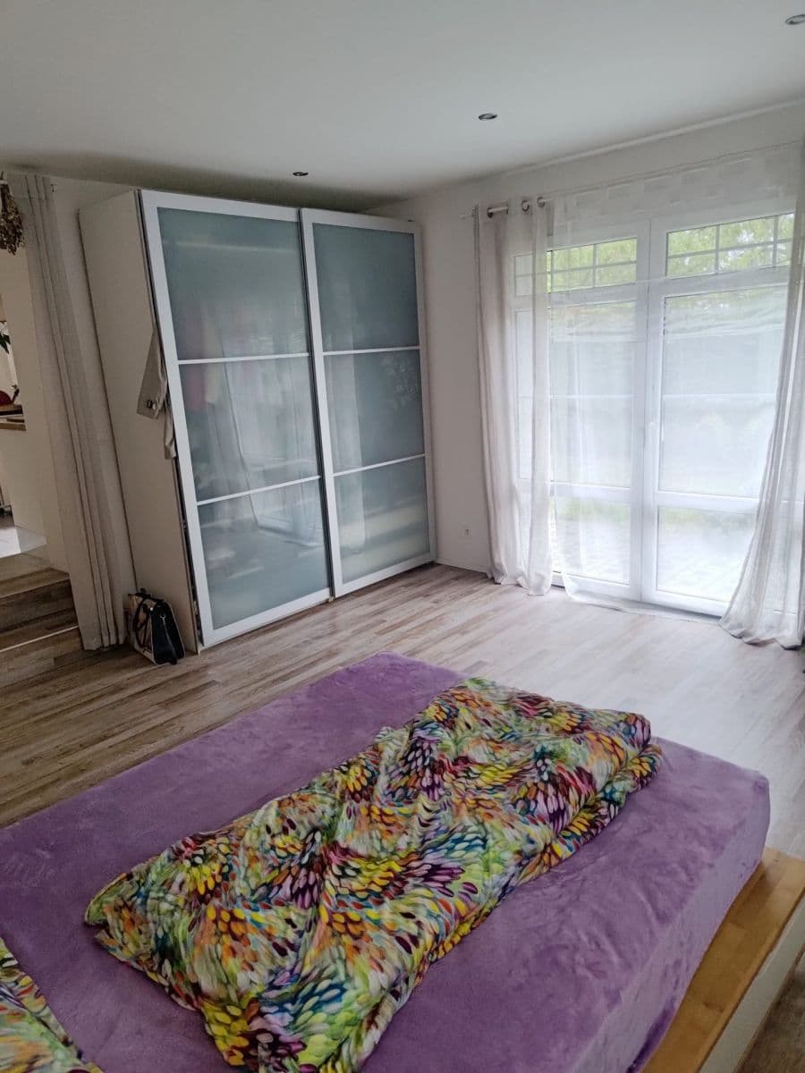 Prenájom bytu 2-izbový 75 m², Nad Lesem, Praha, Praha Prenájom bytu 2-izbový 75 m², Nad Lesem, Praha, Praha