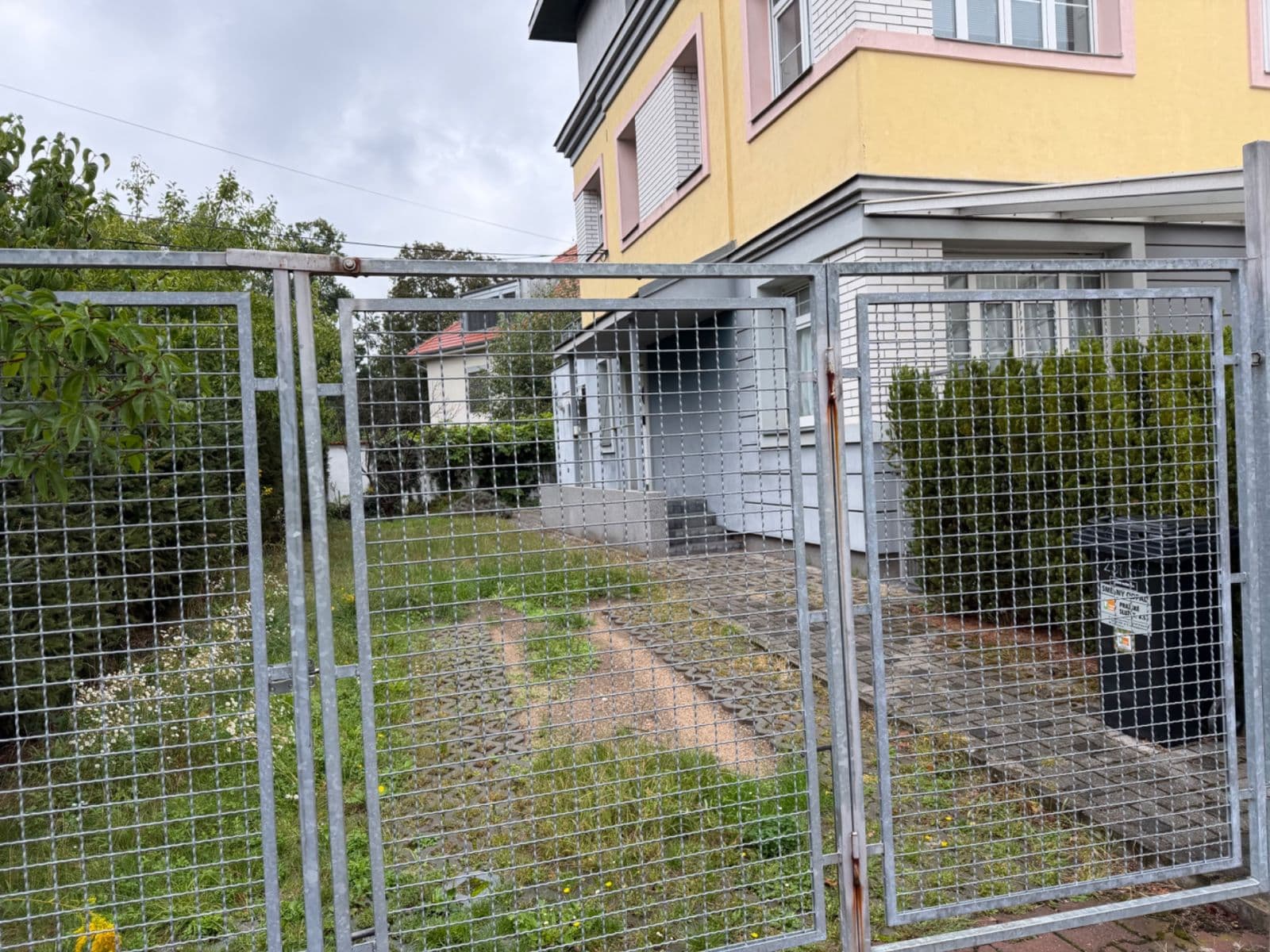 Prenájom bytu 2-izbový 75 m², Nad Lesem, Praha, Praha Prenájom bytu 2-izbový 75 m², Nad Lesem, Praha, Praha