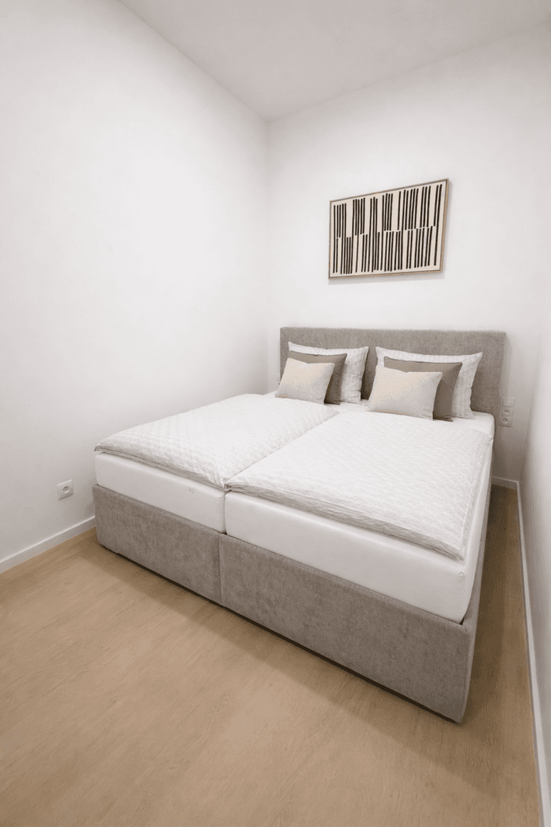 Prenájom bytu 1-izbový 45 m², Poštová, Bratislava - mestská časť Staré Mesto, Bratislavský kraj Prenájom bytu 1-izbový 45 m², Poštová, Bratislava - mestská časť Staré Mesto, Bratislavský kraj