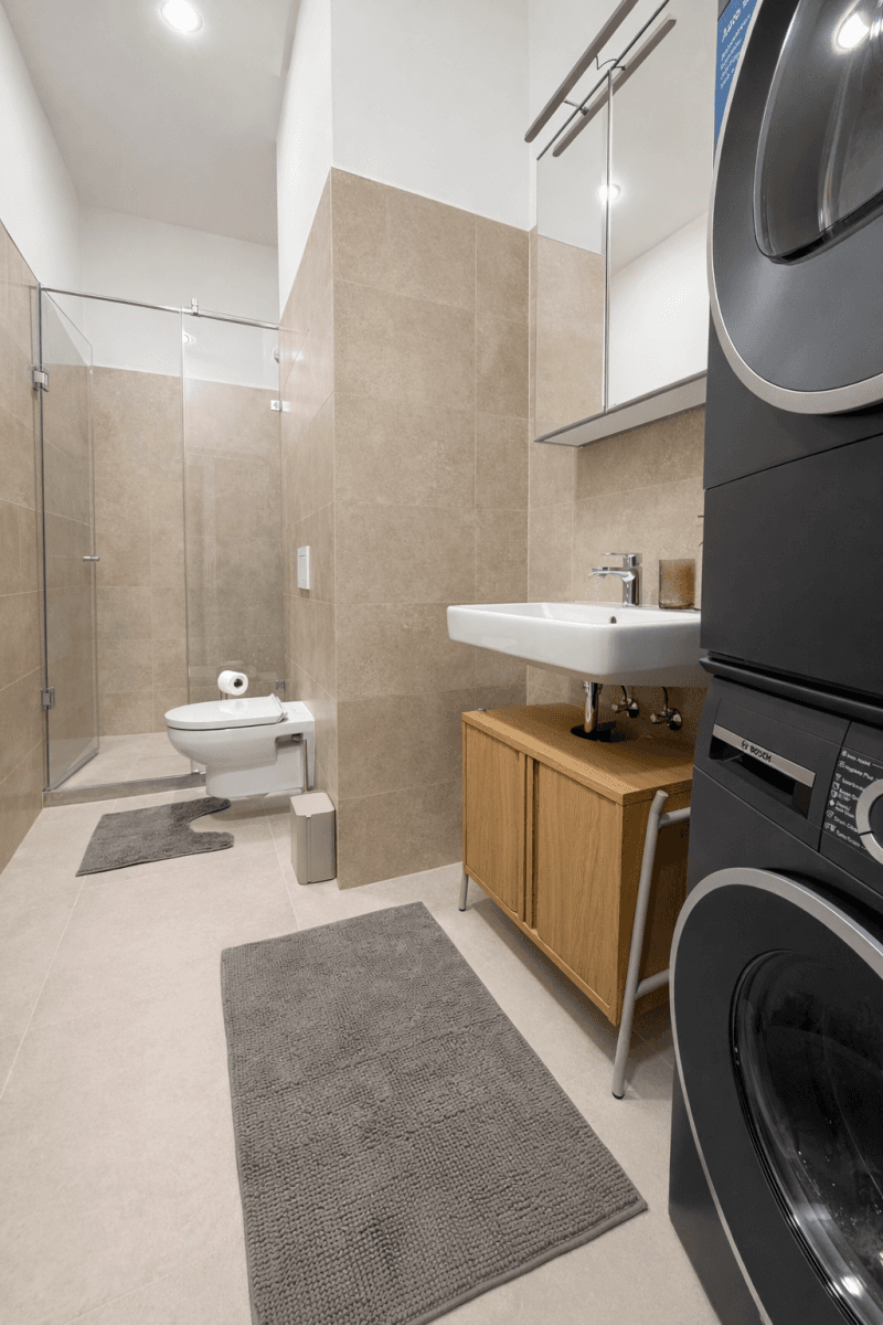 Prenájom bytu 1-izbový 45 m², Poštová, Bratislava - mestská časť Staré Mesto, Bratislavský kraj Prenájom bytu 1-izbový 45 m², Poštová, Bratislava - mestská časť Staré Mesto, Bratislavský kraj