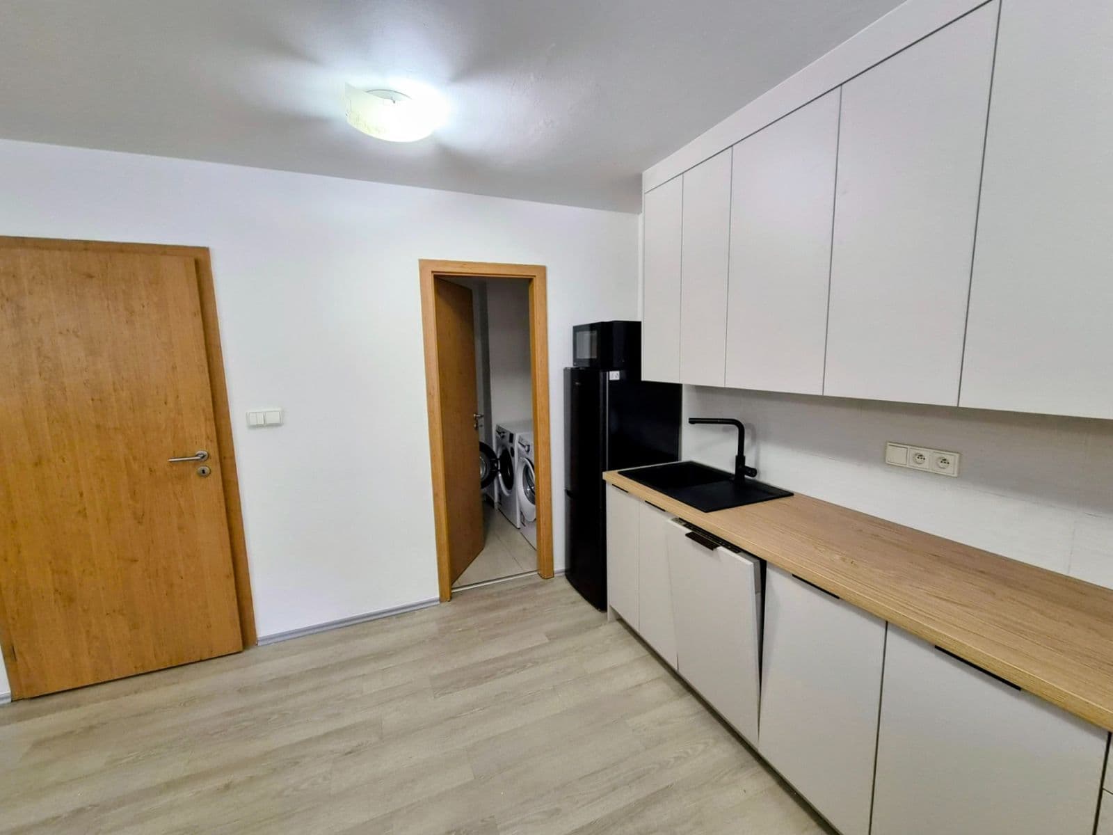 Prenájom bytu 1-izbový 35 m², Na Záhonech, Praha, Praha Prenájom bytu 1-izbový 35 m², Na Záhonech, Praha, Praha