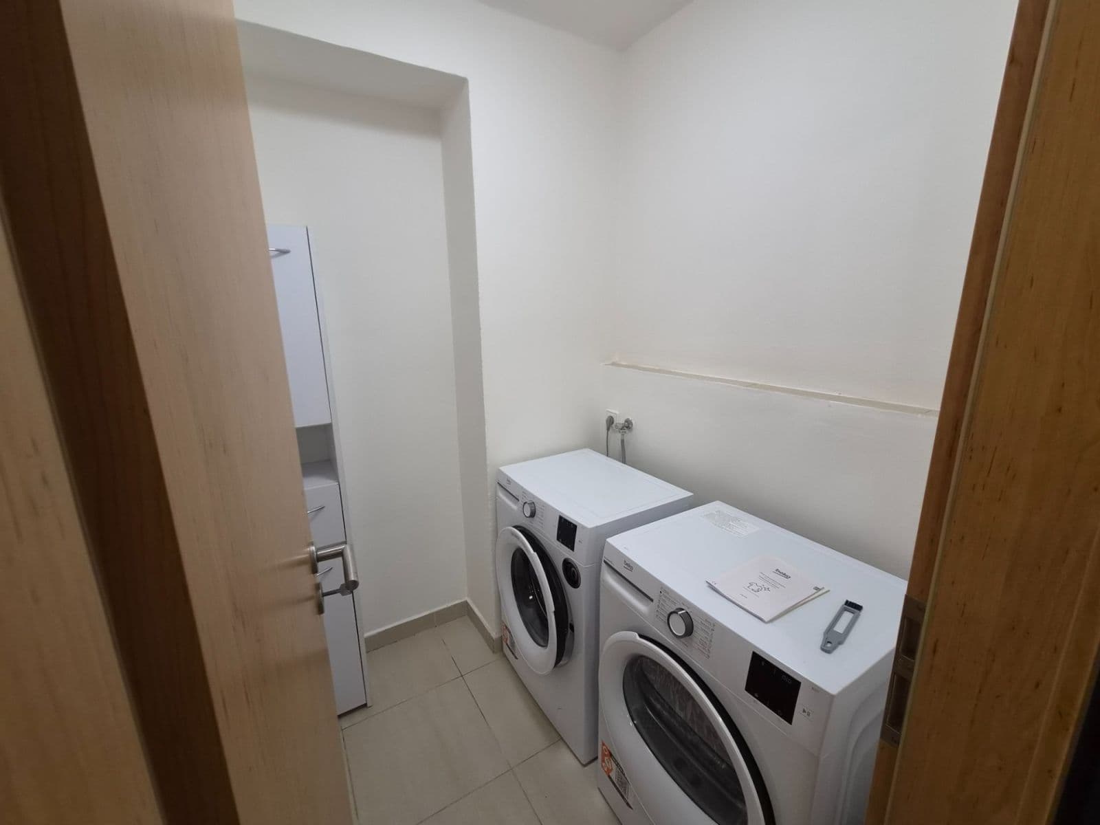 Prenájom bytu 1-izbový 35 m², Na Záhonech, Praha, Praha Prenájom bytu 1-izbový 35 m², Na Záhonech, Praha, Praha