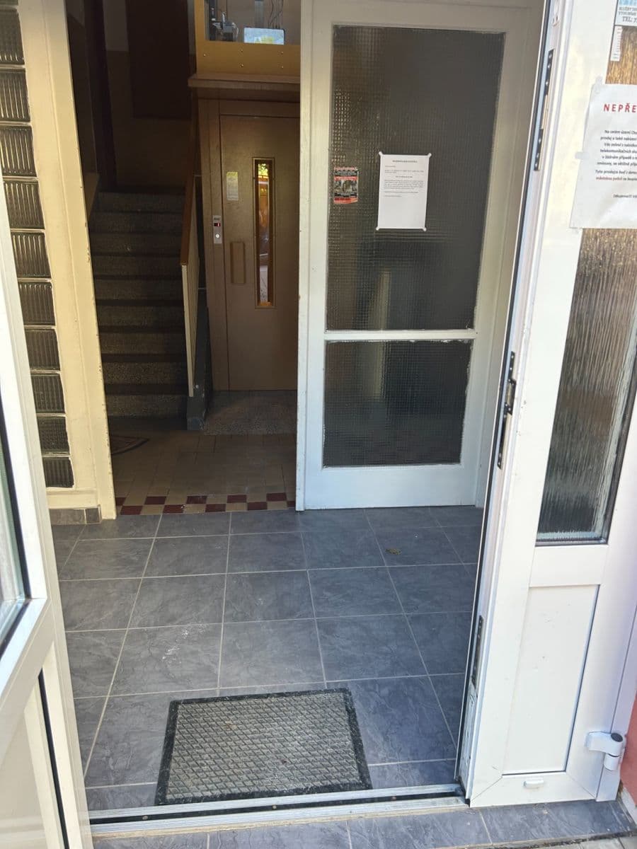 Predaj bytu 2-izbový 50 m², Haškova, Chomutov, Ústecký kraj Predaj bytu 2-izbový 50 m², Haškova, Chomutov, Ústecký kraj