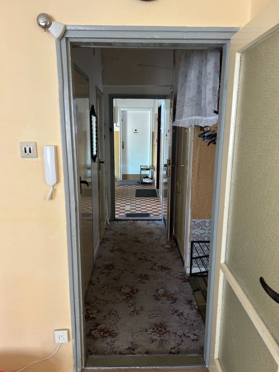 Predaj bytu 2-izbový 50 m², Haškova, Chomutov, Ústecký kraj Predaj bytu 2-izbový 50 m², Haškova, Chomutov, Ústecký kraj