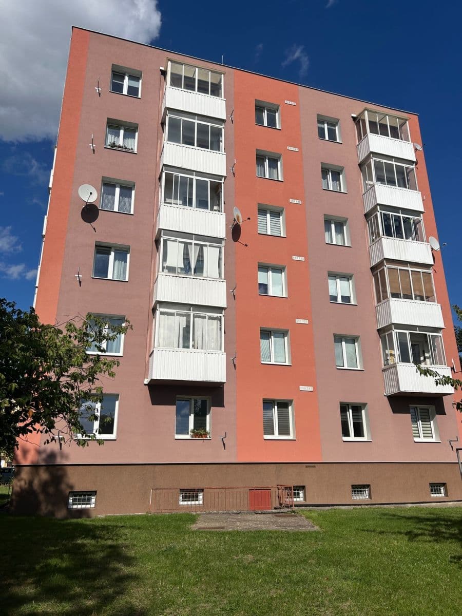 Predaj bytu 2-izbový 50 m², Haškova, Chomutov, Ústecký kraj Predaj bytu 2-izbový 50 m², Haškova, Chomutov, Ústecký kraj