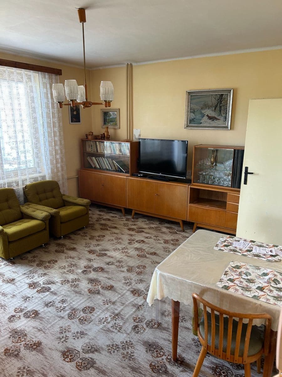 Predaj bytu 2-izbový 50 m², Haškova, Chomutov, Ústecký kraj Predaj bytu 2-izbový 50 m², Haškova, Chomutov, Ústecký kraj