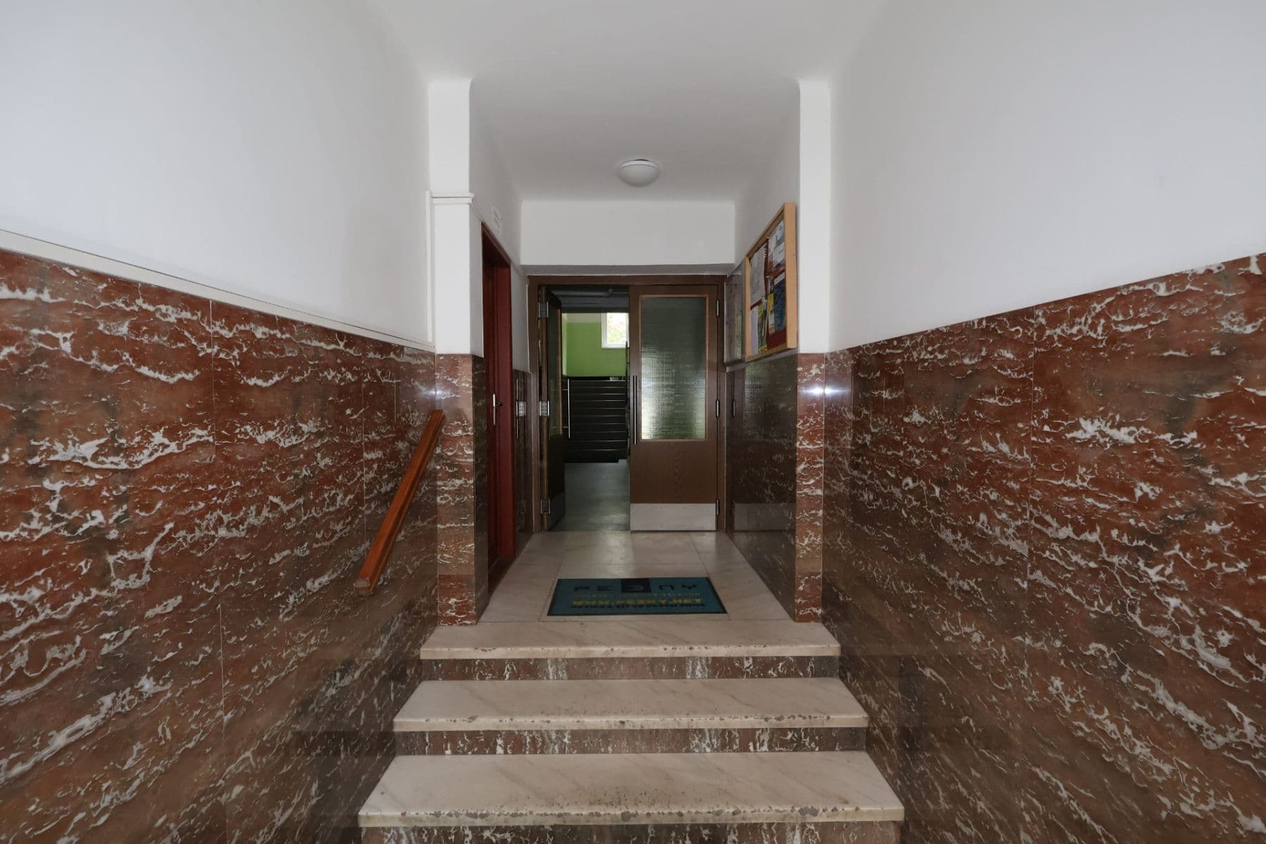 Prenájom bytu 1-izbový 44 m², Malešická, Praha, Praha Prenájom bytu 1-izbový 44 m², Malešická, Praha, Praha