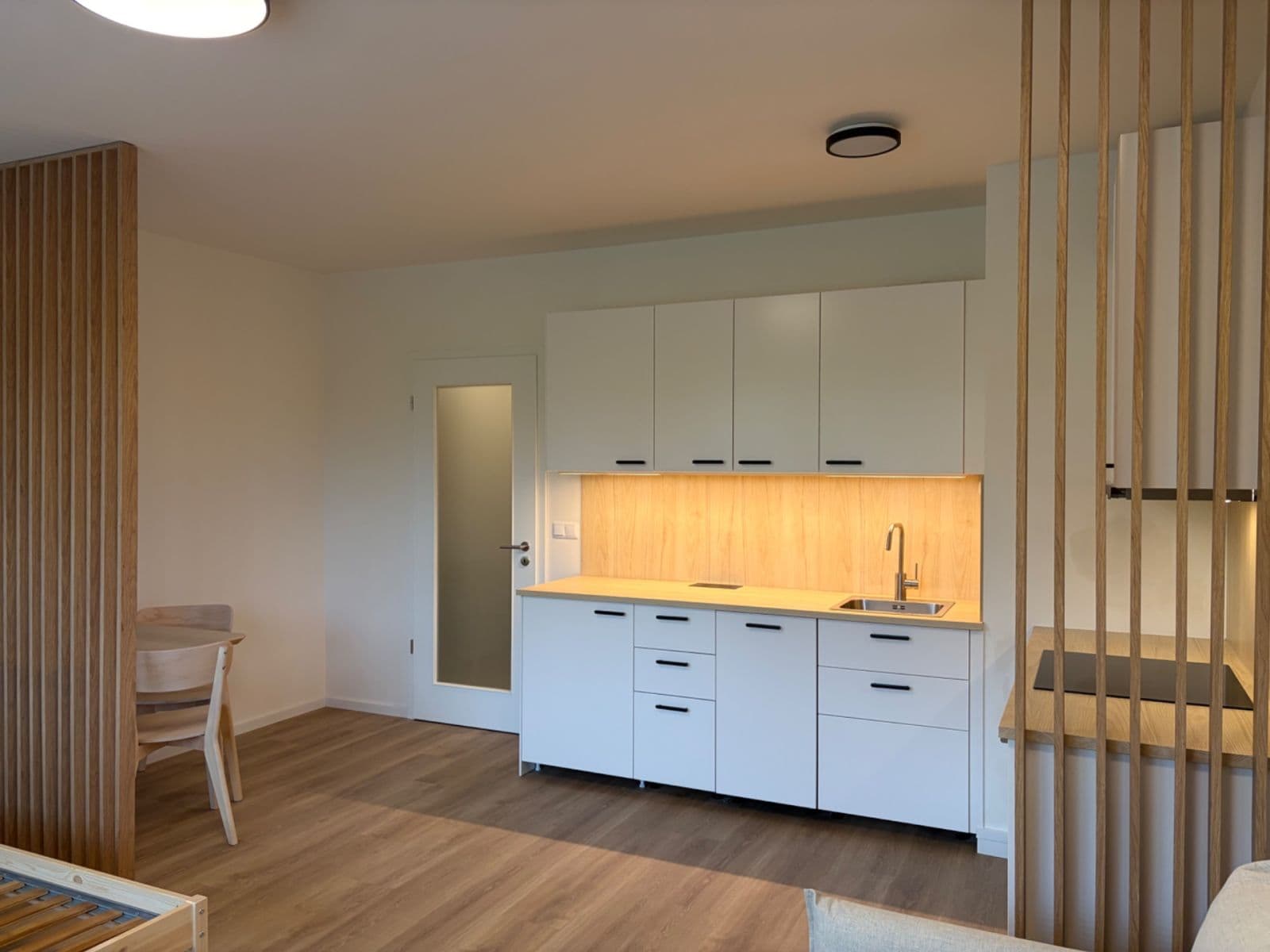 Prenájom bytu 1-izbový 34 m², Divíškové, Praha, Praha Prenájom bytu 1-izbový 34 m², Divíškové, Praha, Praha