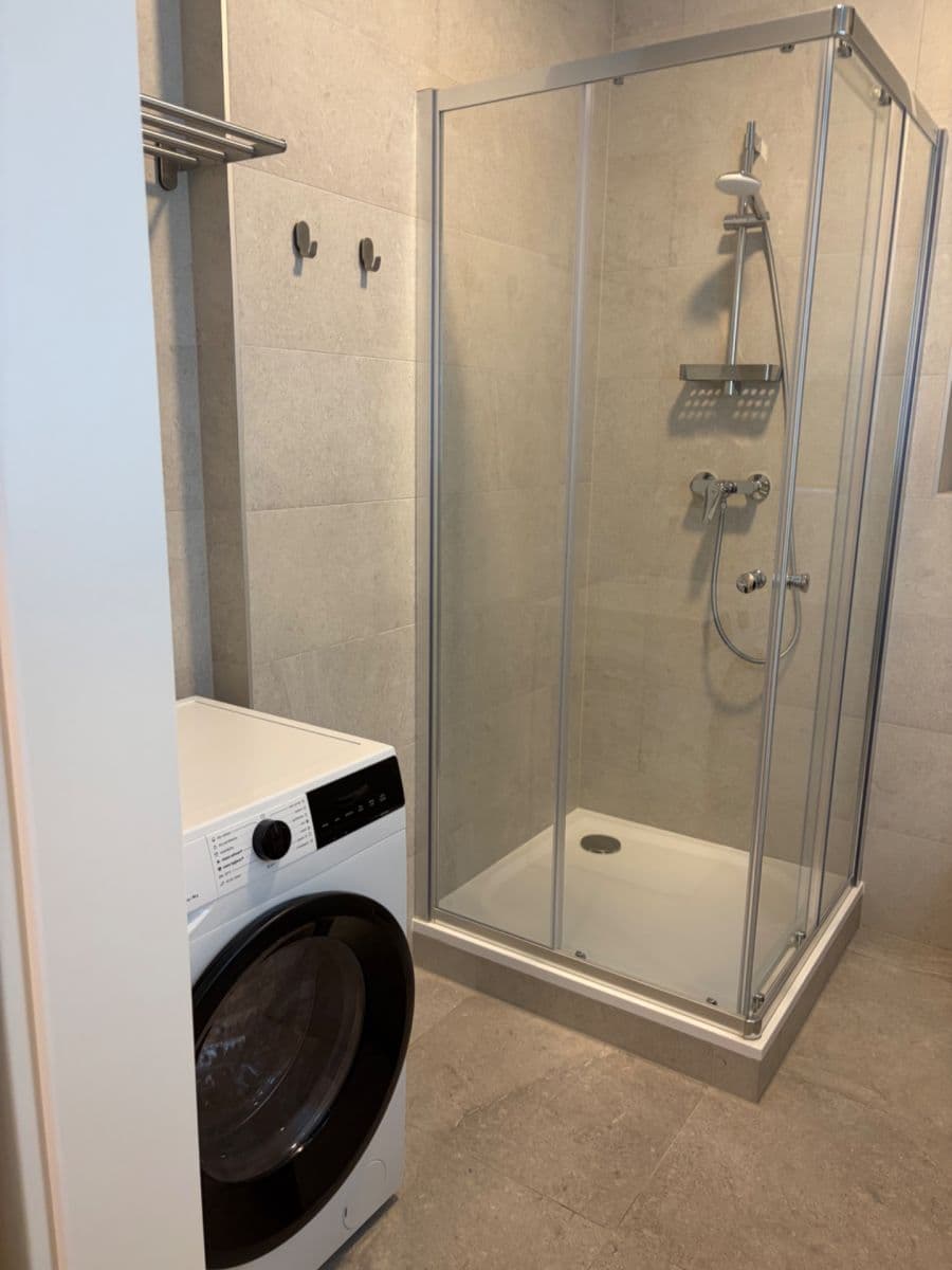 Prenájom bytu 1-izbový 34 m², Divíškové, Praha, Praha Prenájom bytu 1-izbový 34 m², Divíškové, Praha, Praha