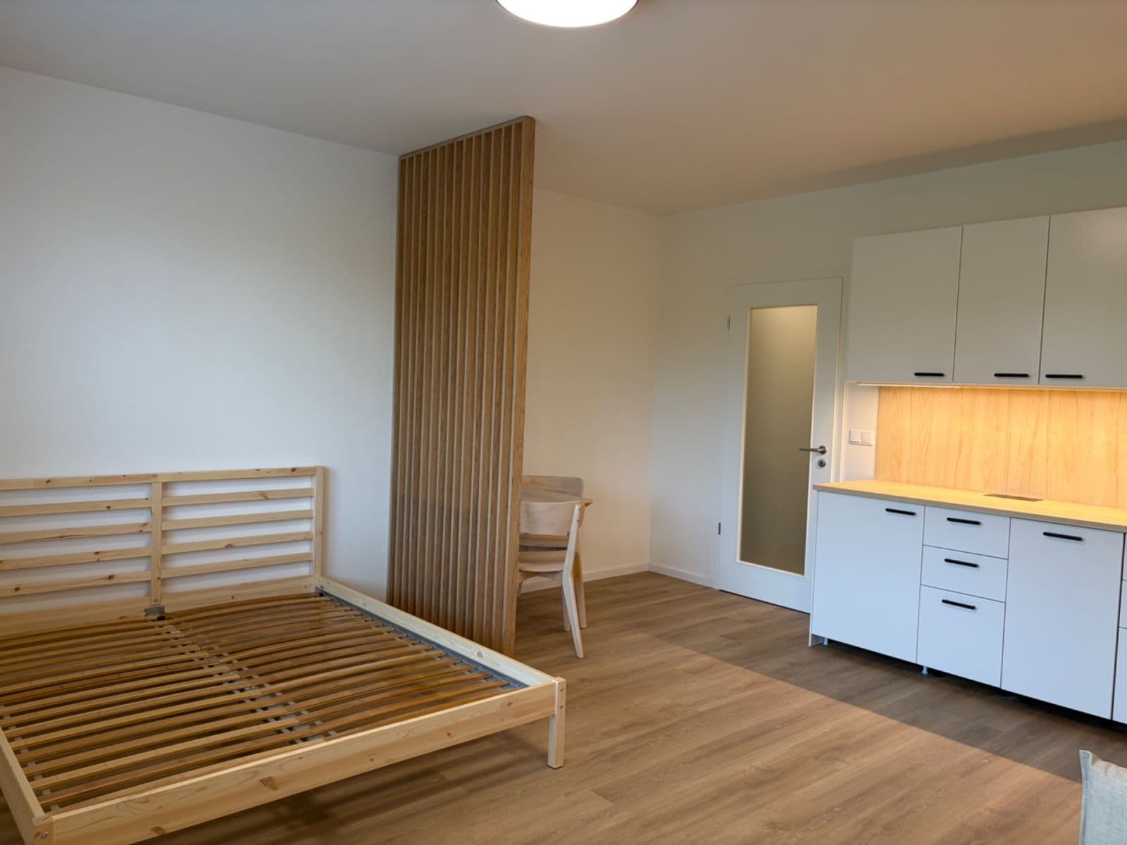 Prenájom bytu 1-izbový 34 m², Divíškové, Praha, Praha Prenájom bytu 1-izbový 34 m², Divíškové, Praha, Praha