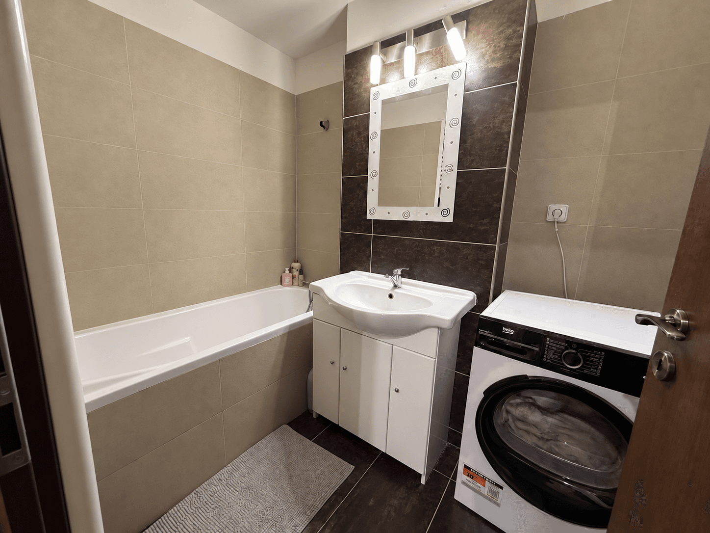 Prenájom bytu 3-izbový 65 m², Ořešín, Buštěhrad, Středočeský kraj Prenájom bytu 3-izbový 65 m², Ořešín, Buštěhrad, Středočeský kraj