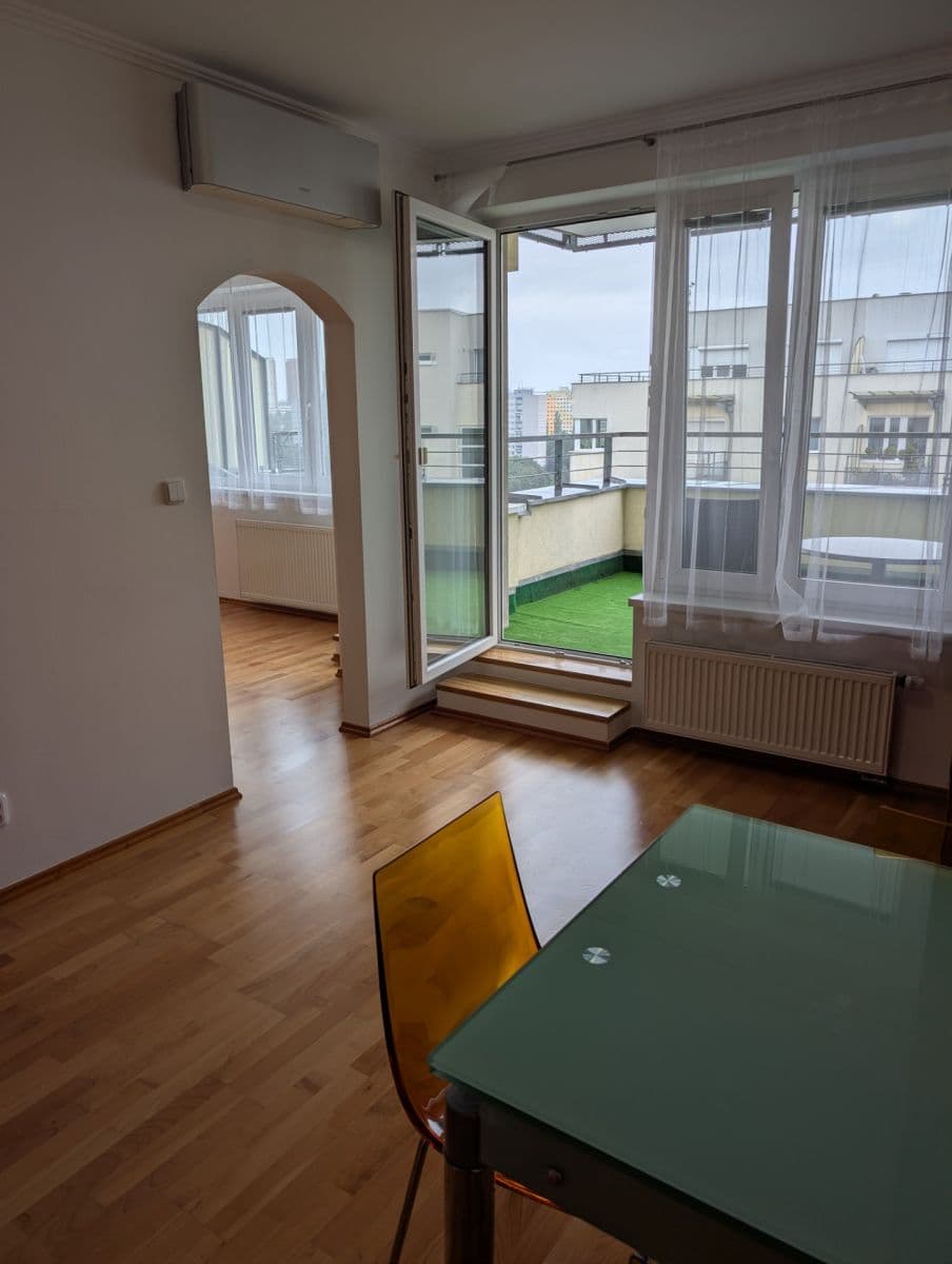 Prenájom bytu 1-izbový 52 m², Petržílkova, Praha, Praha Prenájom bytu 1-izbový 52 m², Petržílkova, Praha, Praha