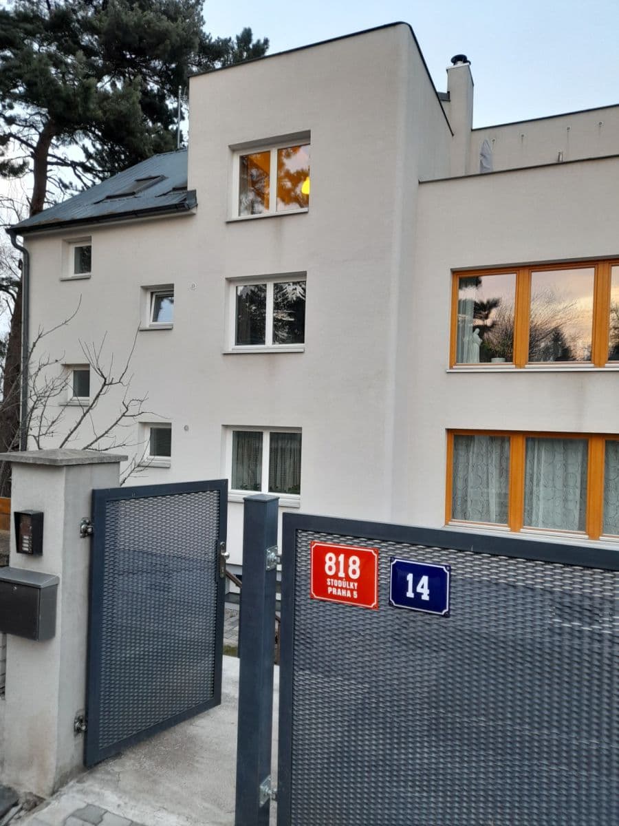 Prenájom bytu 3-izbový 80 m², Okruhová, Praha, Praha Prenájom bytu 3-izbový 80 m², Okruhová, Praha, Praha