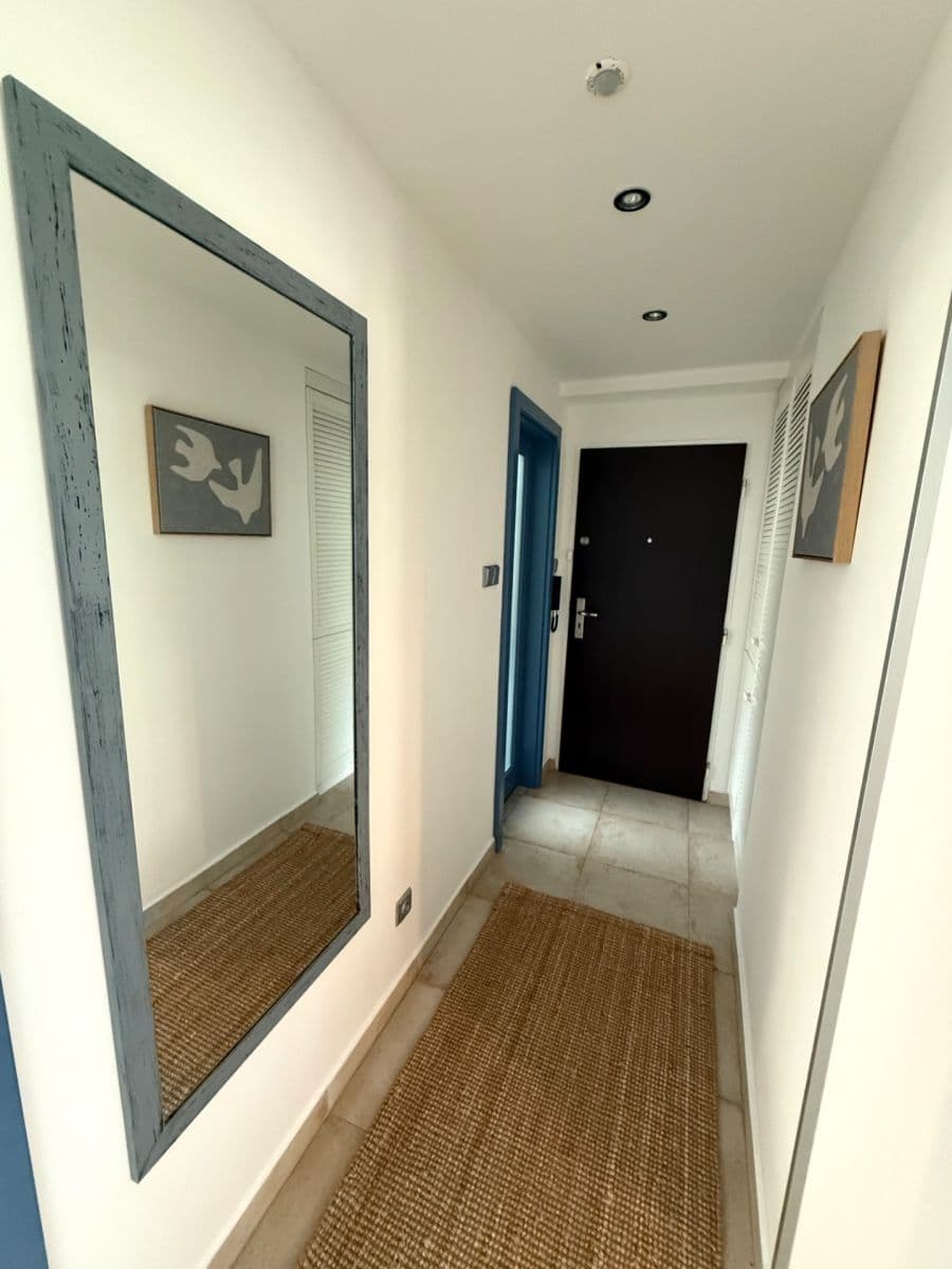 Prenájom bytu 3-izbový 80 m², Okruhová, Praha, Praha Prenájom bytu 3-izbový 80 m², Okruhová, Praha, Praha