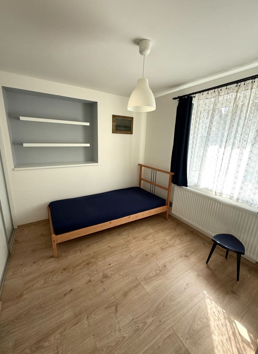 Prenájom bytu 3-izbový 80 m², Okruhová, Praha, Praha Prenájom bytu 3-izbový 80 m², Okruhová, Praha, Praha