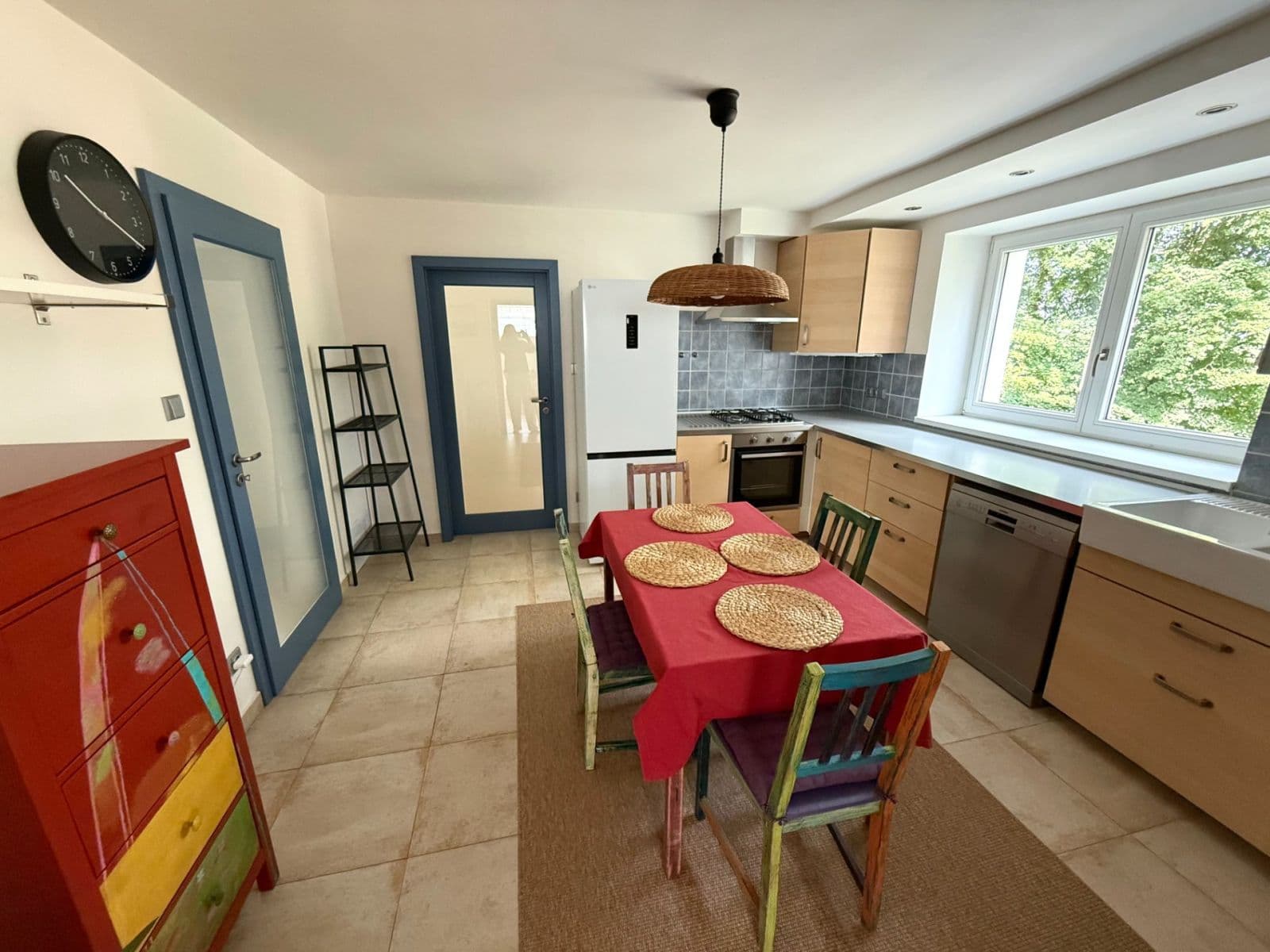 Prenájom bytu 3-izbový 80 m², Okruhová, Praha, Praha Prenájom bytu 3-izbový 80 m², Okruhová, Praha, Praha