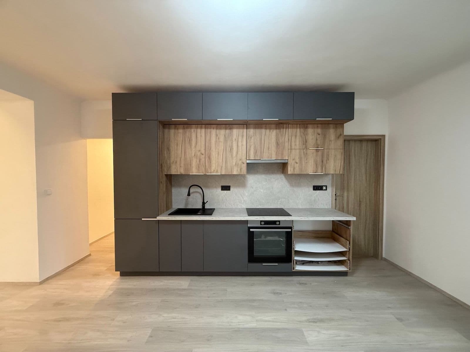 Prenájom bytu 3-izbový 55 m², Masarykova, Roztoky, Středočeský kraj Prenájom bytu 3-izbový 55 m², Masarykova, Roztoky, Středočeský kraj