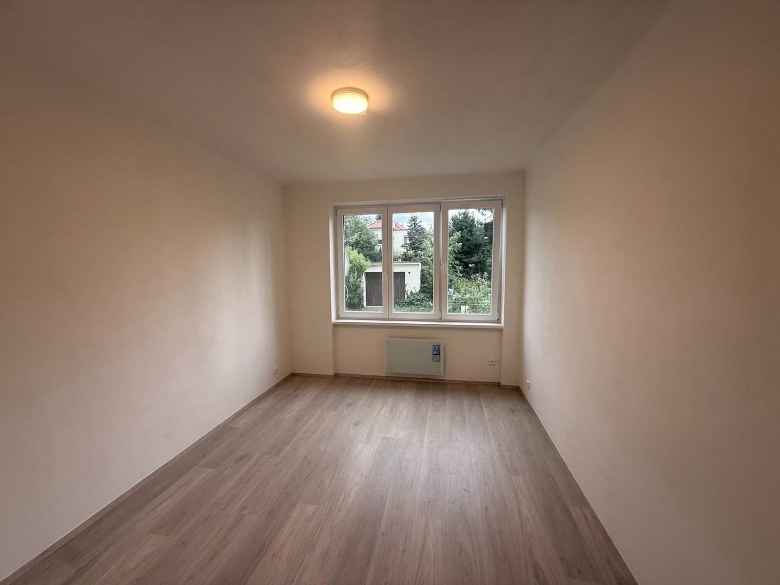 Prenájom bytu 3-izbový 55 m², Masarykova, Roztoky, Středočeský kraj Prenájom bytu 3-izbový 55 m², Masarykova, Roztoky, Středočeský kraj