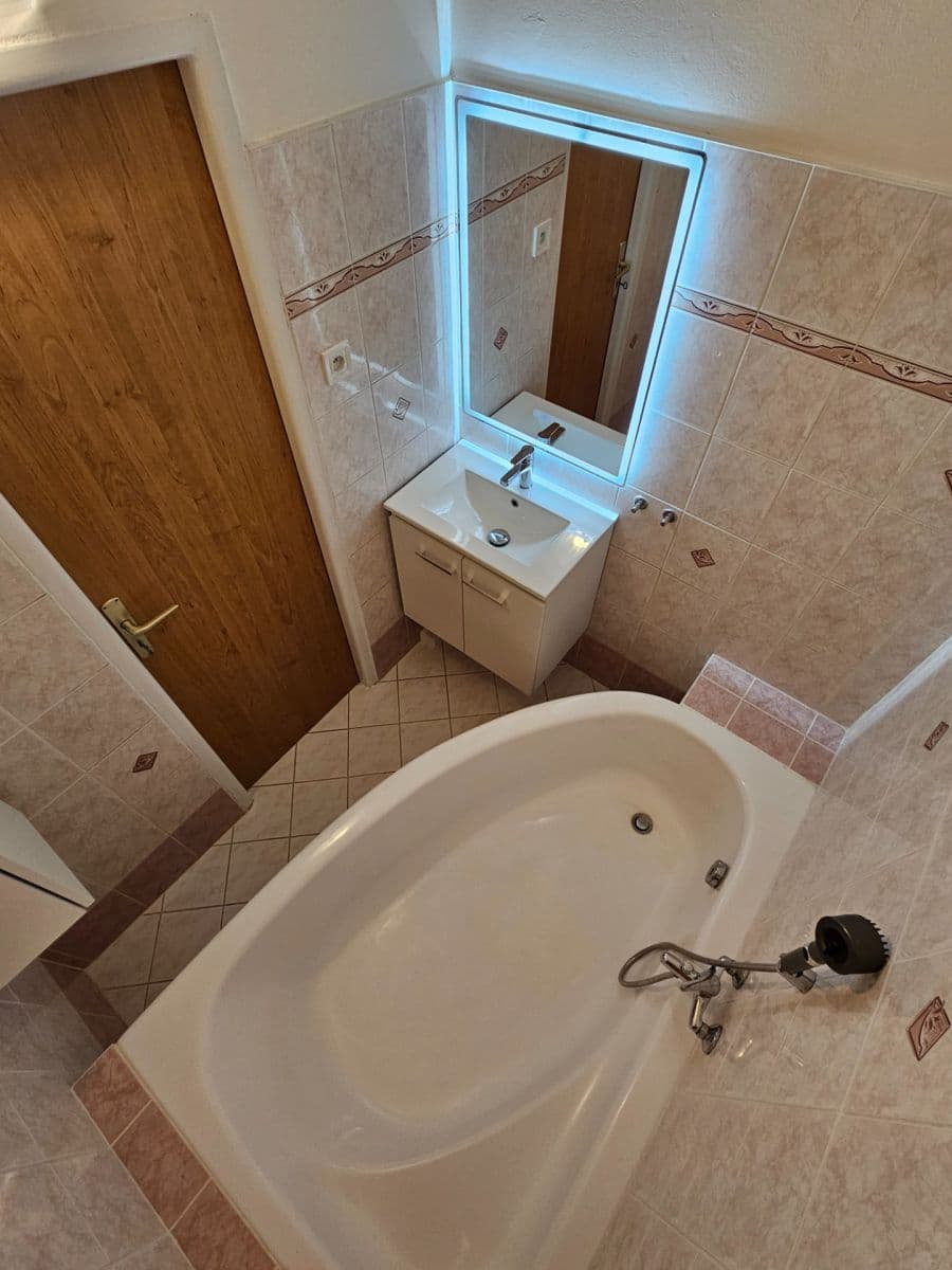 Prenájom bytu 2-izbový 51 m², Trenčínská, Praha, Praha Prenájom bytu 2-izbový 51 m², Trenčínská, Praha, Praha