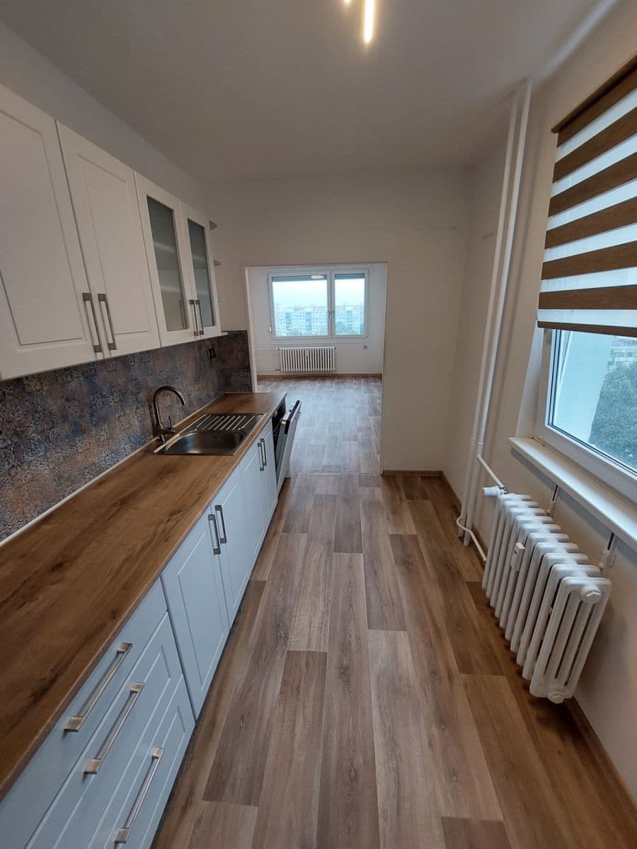 Prenájom bytu 3-izbový 67 m², Křejpského, Praha, Praha Prenájom bytu 3-izbový 67 m², Křejpského, Praha, Praha